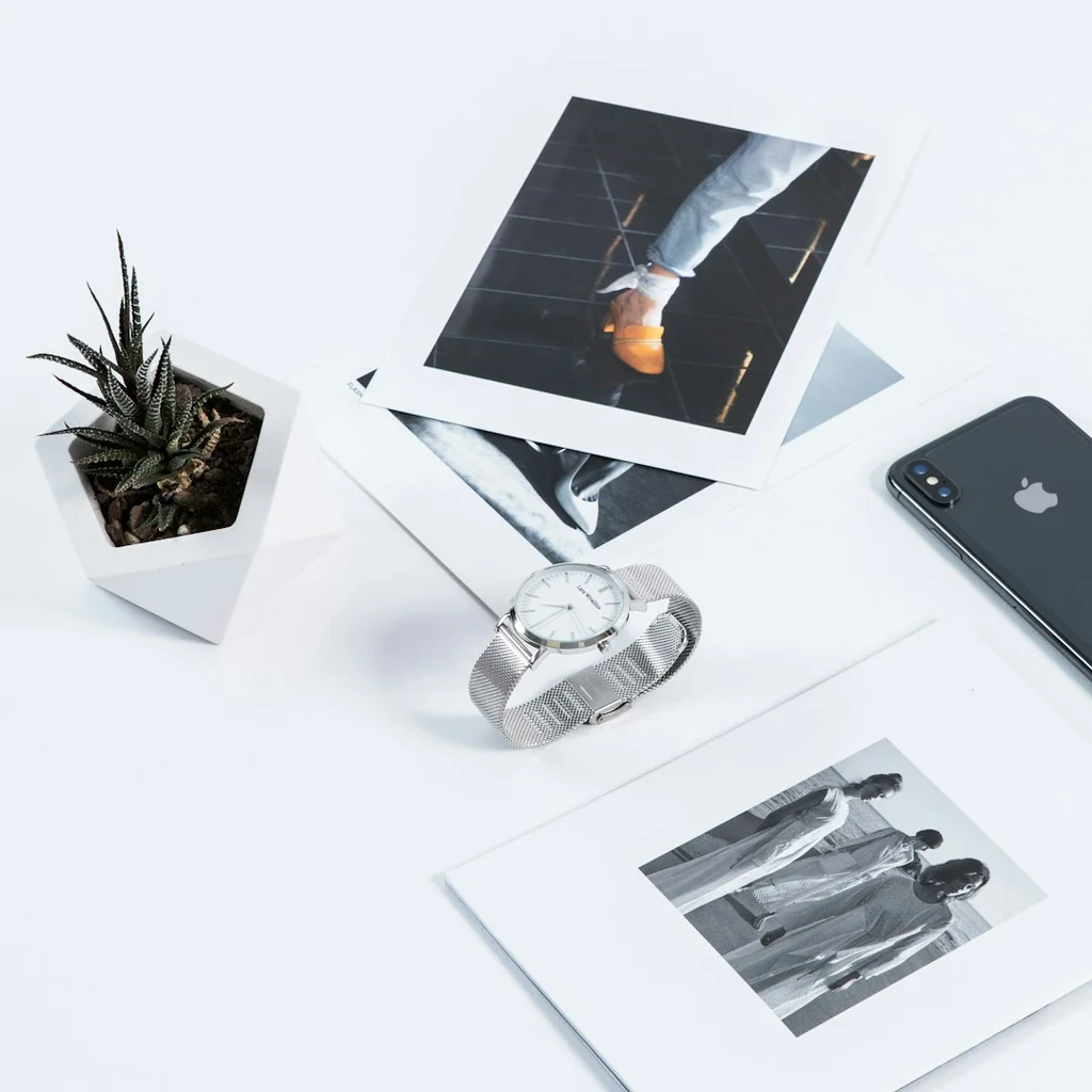 round silver-colored watch - duration blocking