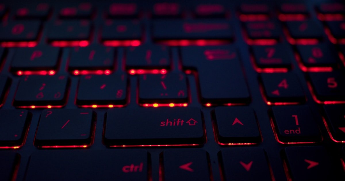 ChatGPT vs Claude - detailed analysis and comparison